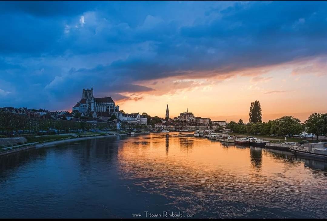 La Maison Des Artistes Villa Auxerre Eksteriør billede